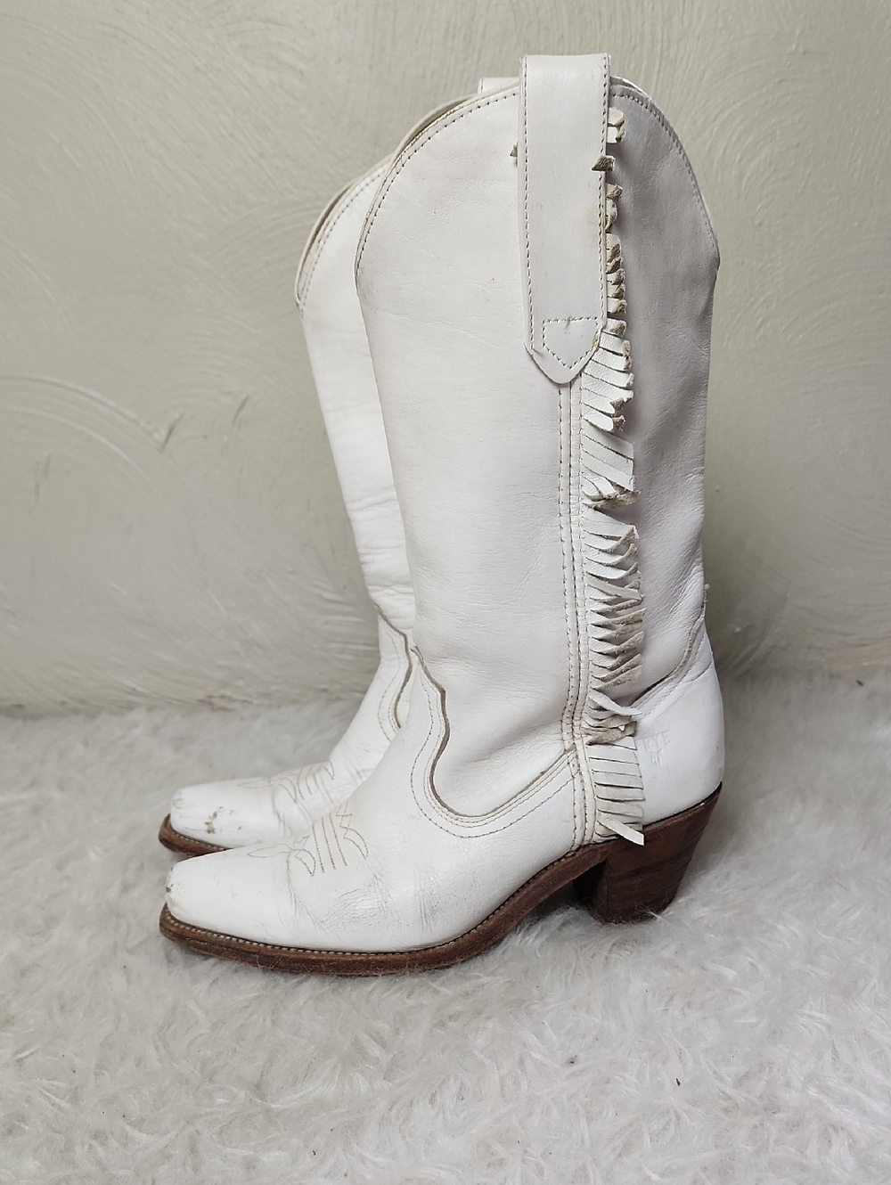 Frye Vintage White Leather Fringe Cowboy Boots - 7 - Western Festival